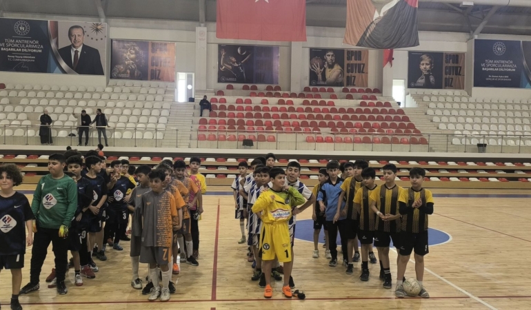 FUTSAL KÜÇÜKLER 3