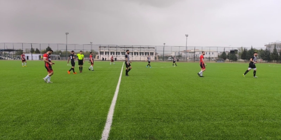 Batman 19 Mayıs sentetik sahasında tribün eksikliği tepki topladı