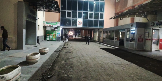 Bölge Devlet Hastanesi acil servis yoluna asfaltlama çalışması başladı
