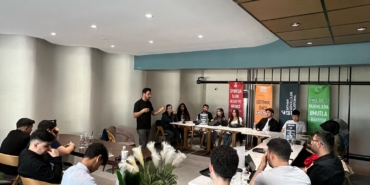 WhatsApp Image 2025-04-20 at 21.49.57 (1)