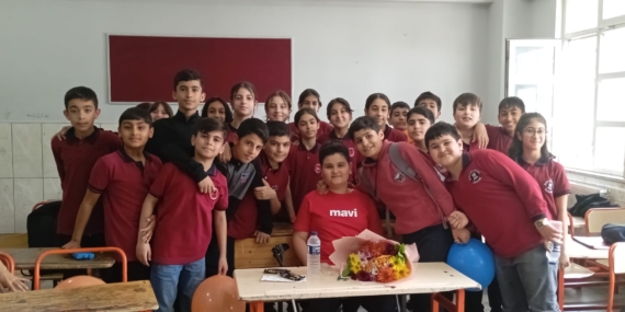 Batmanlı Muhammed Yasin’e 5 yıl sonra sınıf ortamında duygu dolu karşılama