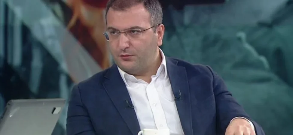cem küçük