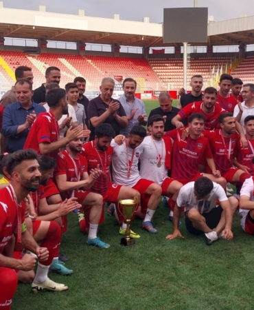 AMATÖR LİGİN ŞAMPİYONU SASON GENÇLİK SPOR 3