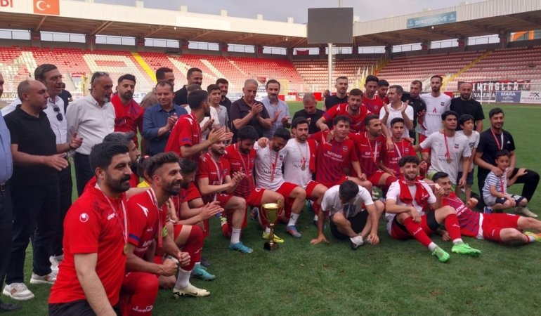 AMATÖR LİGİN ŞAMPİYONU SASON GENÇLİK SPOR 3