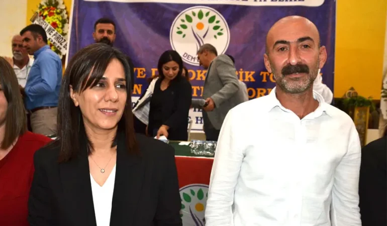 Azat Esin Semra Güneş