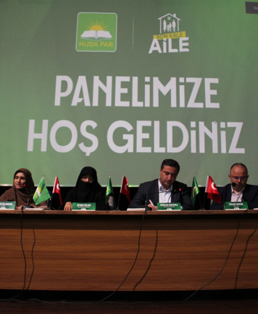 HÜDA PAR’ın Son Kale Aile paneline yoğun ilgi (1)