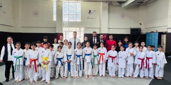 Batman’da karate’nin minik şampiyonları belli oldu