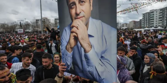 Öcalan, geri dönüşler, kayyum: Mecliste hangi adımlar gündemde?