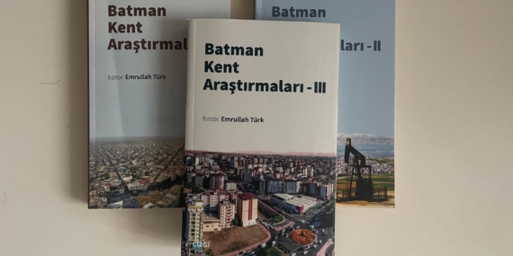 Batman’ın kimliğine ışık tutuyor: “Batman Kent Araştırmaları 3” kitabı yayımlandı