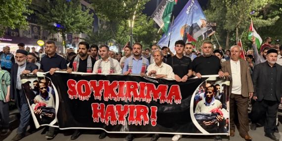 Batman’da on binlerce kişi Gazze için yürüdü: İsrail protesto edildi