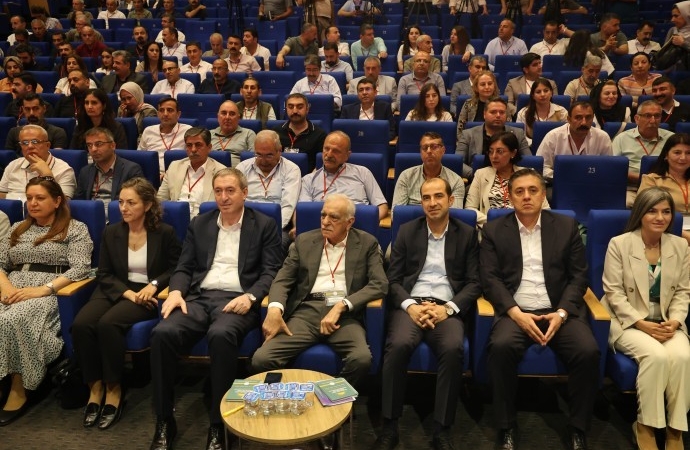 DEM Parti: Yerel Yönetimler Özerklik Şartı tanınsın, kayyım uygulamasına son verilsin yerelyonetimlerkonferans