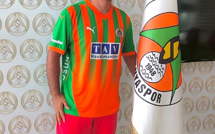 032d9079-f50a-4041-bb13-8a5ec1a338df