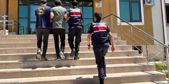 174’ü muvazzaf, 176 asker hakkında gözaltı kararı