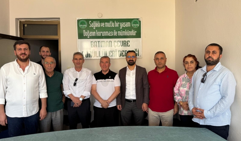 Başkan Altun-çevre gönüllüleri derneği (1)
