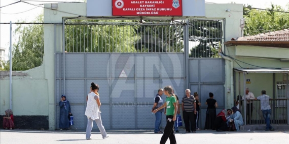 İnfaz yasası geçti, tahliyeler başladı