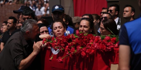 Ferdi Zeyrek’e Manisa’dan gözyaşlarıyla veda