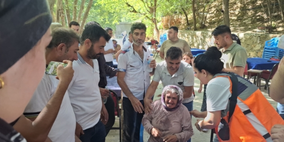 Batman’da kayıp kadın bulundu: Piknikçilerin Artıklarıyla Hayatta Kaldı! Batman’da kayıp kadın bulundu: Piknikçilerin Artıklarıyla Hayatta Kaldı!