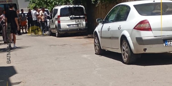 YENİLENDİ – Batman’da bir şahıs eşi ve iki kızını bıçakladı