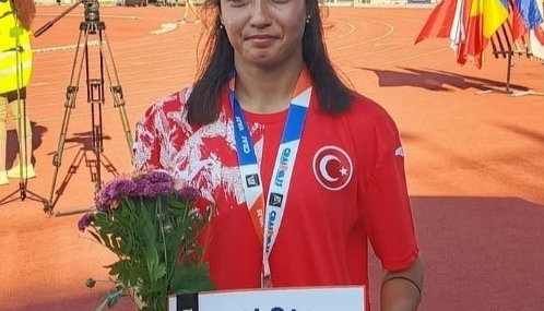 Batmanlı İrem Yiğit’ten gururlandıran başarı: Balkan Şampiyonası’nda gümüş madalya