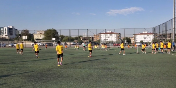 Belediyenin yaz okullarına büyük ilgi: Batmanlı çocuklar yazı futbolla geçiriyor