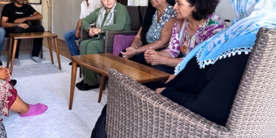 Saldırıya uğrayan Kürt aileye ziyaret: Bebeğin beyninde kanama, kalbinde delik var