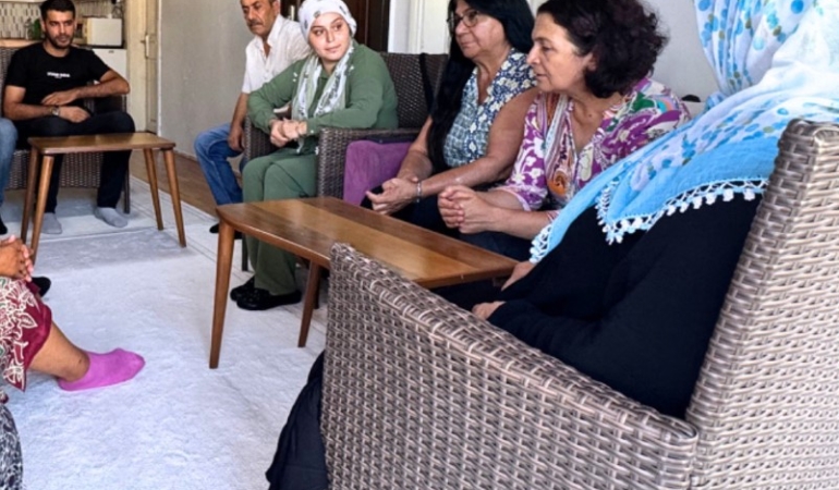 Saldırıya uğrayan Kürt aileye ziyaret: Bebeğin beyninde kanama, kalbinde delik var Ekran görüntüsü 2025-07-23 125215