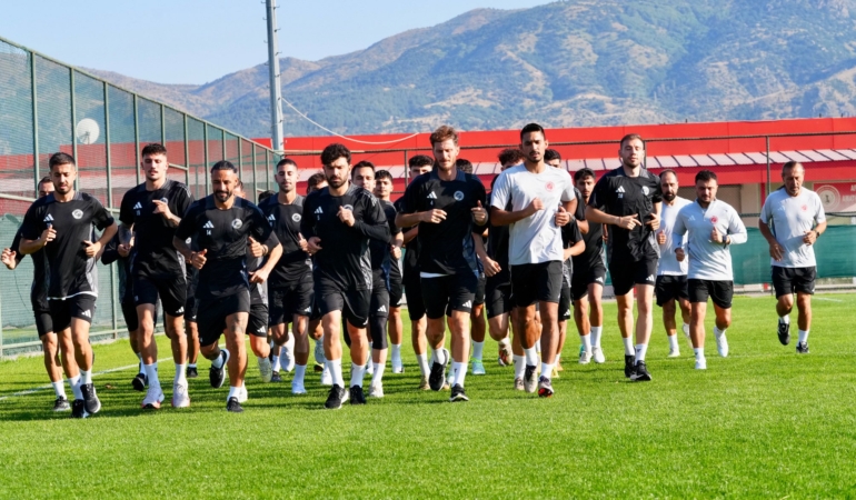 Karacabey’de hedef 3 puan: Batman Petrolspor galibiyet peşinde Petrolspor 2025 - 2026 antreman