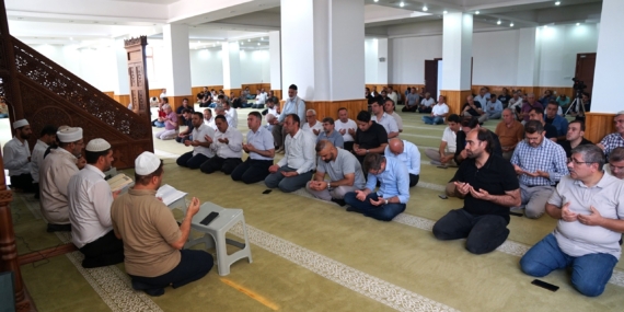 Sason’daki kazada hayatını kaybedenler için Üniversite Camii’nde mevlid-i şerif okutuldu