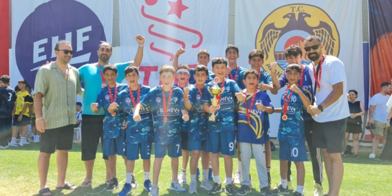 1955 Batman Belediyesi Hentbol takımları Türkiye’ye damga vurdu