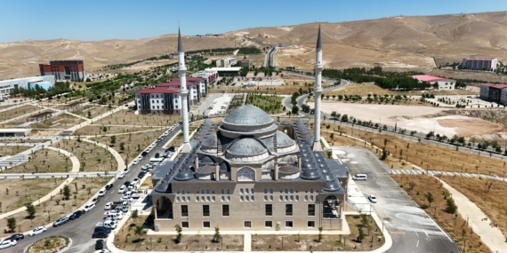 Batman Üniversite Camii açılış için gün sayıyor