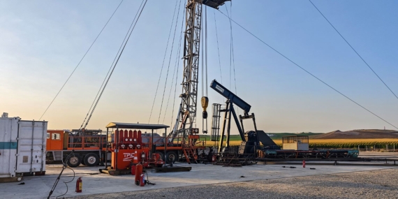 Diyarbakır – Batman yolunda bulunan petrol kuyusunda yangın: 8 yaralı