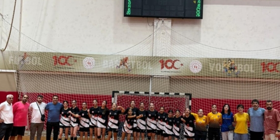 Batman Hentbol Kız Takımı Türkiye şampiyonu oldu