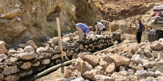 Mereto dağı yol yapım çalışmaları sürüyor