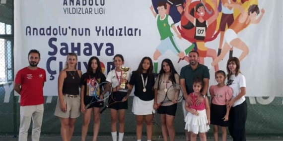 Batman tenis erkek takımı Türkiye finalinde