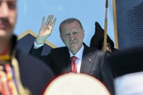 Cumhurbaşkanı Erdoğan: Türkiye Yüzyılı'nda yüzyılın konut projesini hayata geçiriyoruz cumhurbaskani-erdogan-malazgirt-zaferinin-yil-donumunde-ahlat-ve-malazgirtte