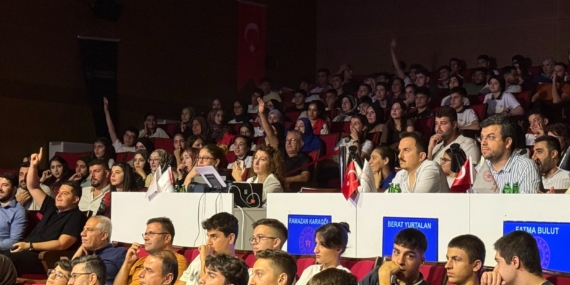 Bilgi yarışması bölge finalleri Batman’da nefes kesti!