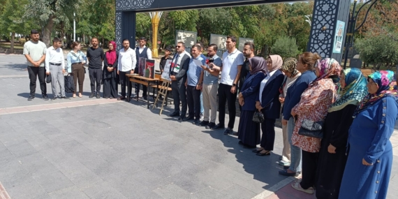 AK Parti Gençlik Kolları’ndan “Boş Sıralar” basın açıklaması