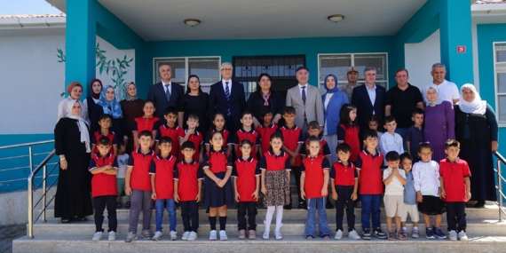 Ayten Canalp ve Rektör İdris Demir, öğrenci ve kursiyerlerle buluştu
