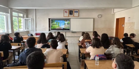 Diyarbakır’da ‘karanlık’ önlemi: Dersler 35 dakikaya indi