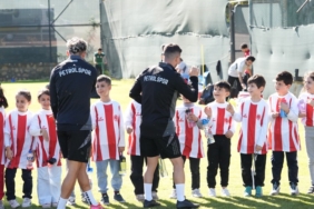 Batman Petrolspor’a miniklerden moral ziyareti Ekran görüntüsü 2025-10-31 103825