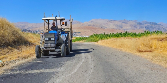 Batman İl Özel İdaresi Kozluk’ta yol standartlarını yükseltti Batman İl Özel İdaresi Kozluk’ta yol standartlarını yükseltti