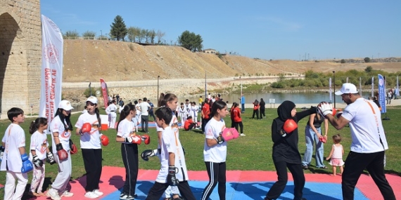 Tarihi Malabadi Köprüsünde Avrupa spor haftası coşkusu