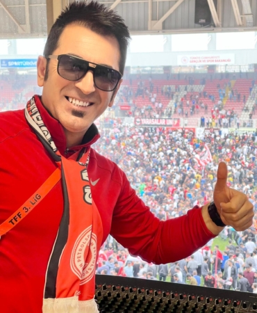 Petrolspor’un efsane sesi Tayfun Öztoprak’tan kenetlenme çağrısı Tayfun Öztoprak