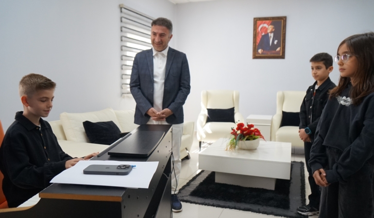 WhatsApp Image 2025-10-14 at 09.30.23 (1)