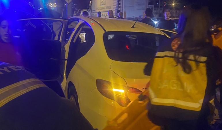 Batman’da otomobil direğe çarptı: 3 yaralı WhatsApp Image 2025-10-28 at 23.42.42 (1)