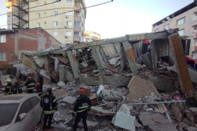 Gebze'de 7 katlı bina çöktü: 2 kişinin cansız bedeni çıkarıldı, 3 kişi enkaz altında gebzede-6-katli-bina-coktu-enkaz-altinda-insanlar-var-k8uk