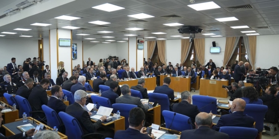 Kürtçeye tahammül bir gün bile sürmedi: TBMM’de Kürtçe ifadeler önce yazıldı, sonra silindi