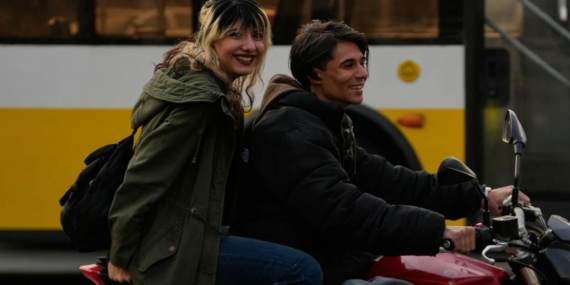 İran’da rejim baskısı azaldı: Kadınlar başörtüsüz gezebiliyor