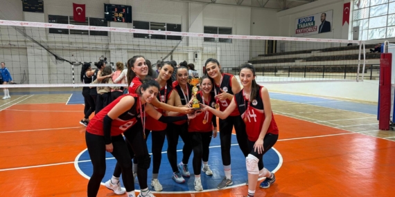 Batman voleybol takımlarından tarihi başarı!