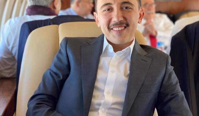 b4304559-f9ef-48dd-b210-288ba93744fc